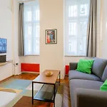 Dorotea - Cosy In The Heart Of * Budapesta